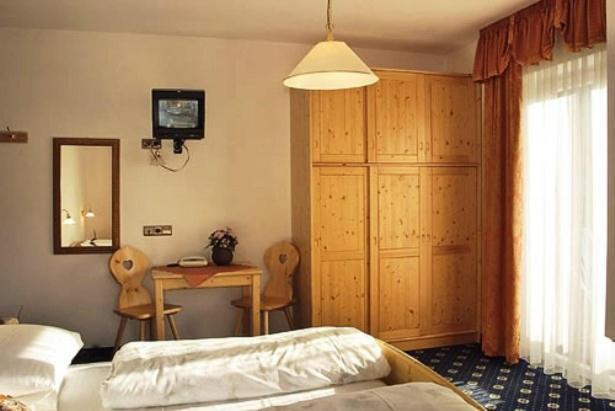 Hotel Silvesterhof Dobbiaco Szoba fotó